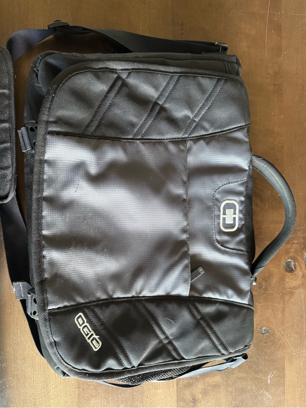 OGIO Black Men's Laptop Messenger with Quilted Panels